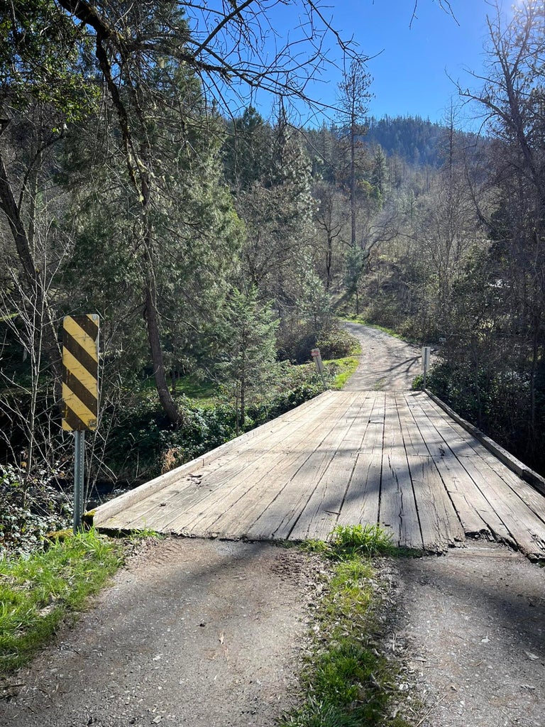 2214_Ltl_Applegate_Rd_15
