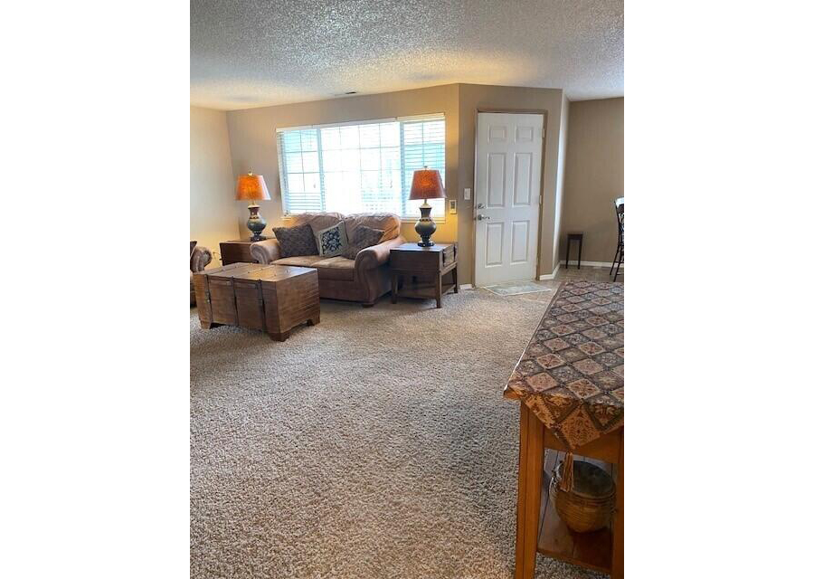 2101-Poplar-Drive-49_13
