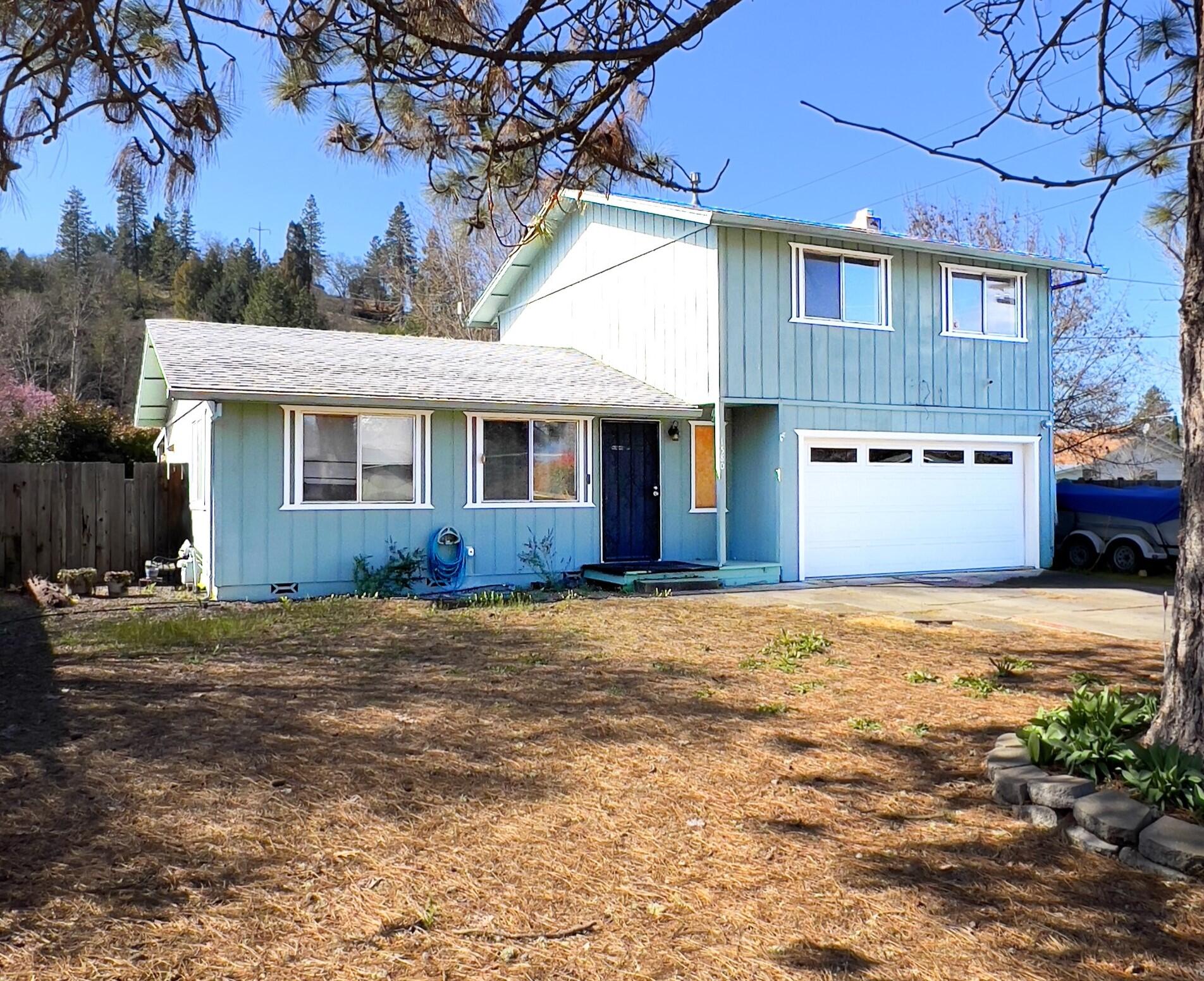220179776, 1580 Drury Ln, Grants Pass, OR 97527