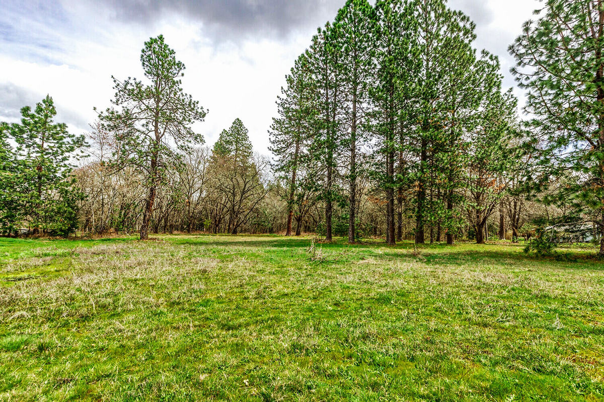 220180795, 2925 Jerome Prairie Rd, Grants Pass, OR 97527