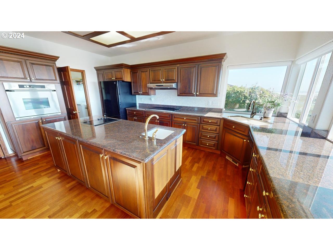 30540_Old_Coast_Rd_07