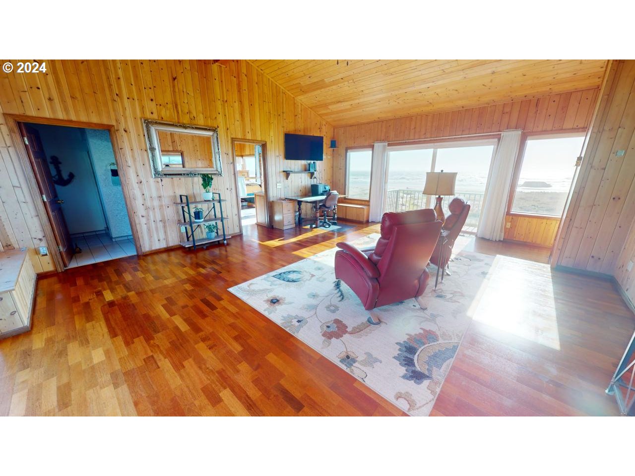 30540_Old_Coast_Rd_17