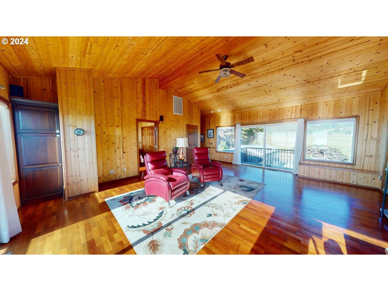 30540_Old_Coast_Rd_18