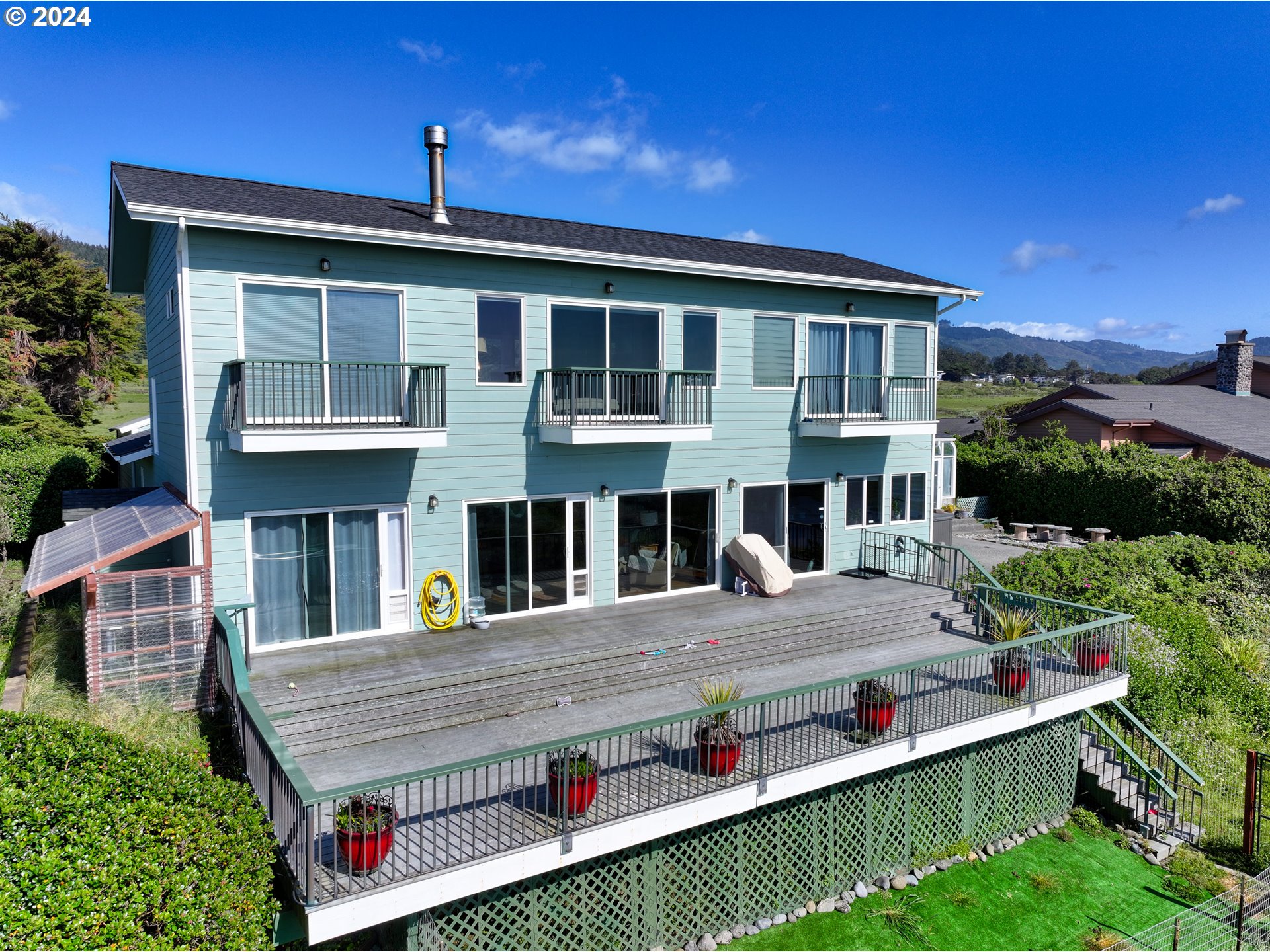 30540_Old_Coast_Rd_32