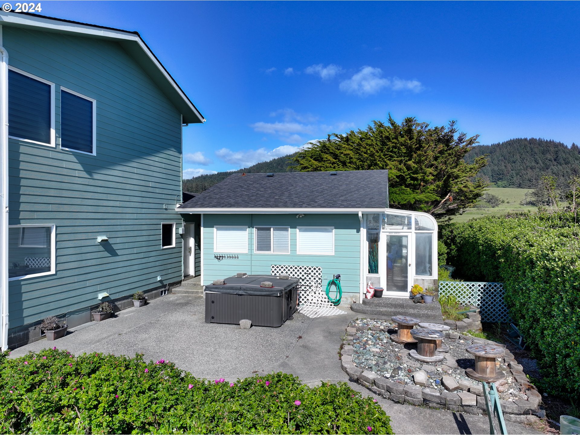 30540_Old_Coast_Rd_33