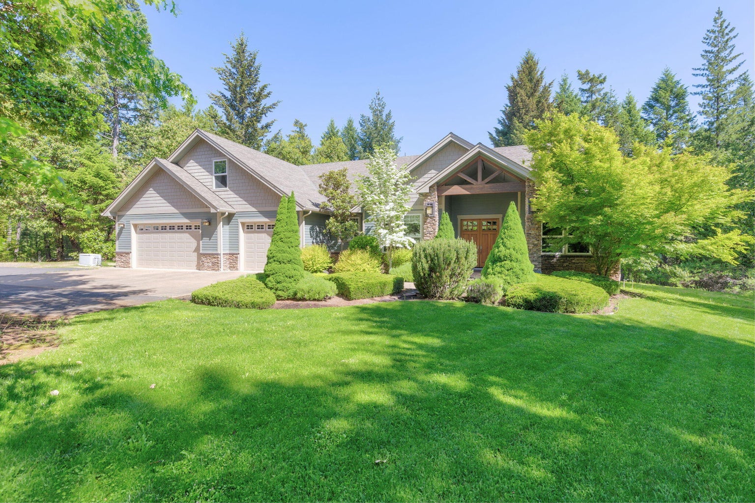220182909, 190 Red Rock Lane, Grants Pass, OR 97527