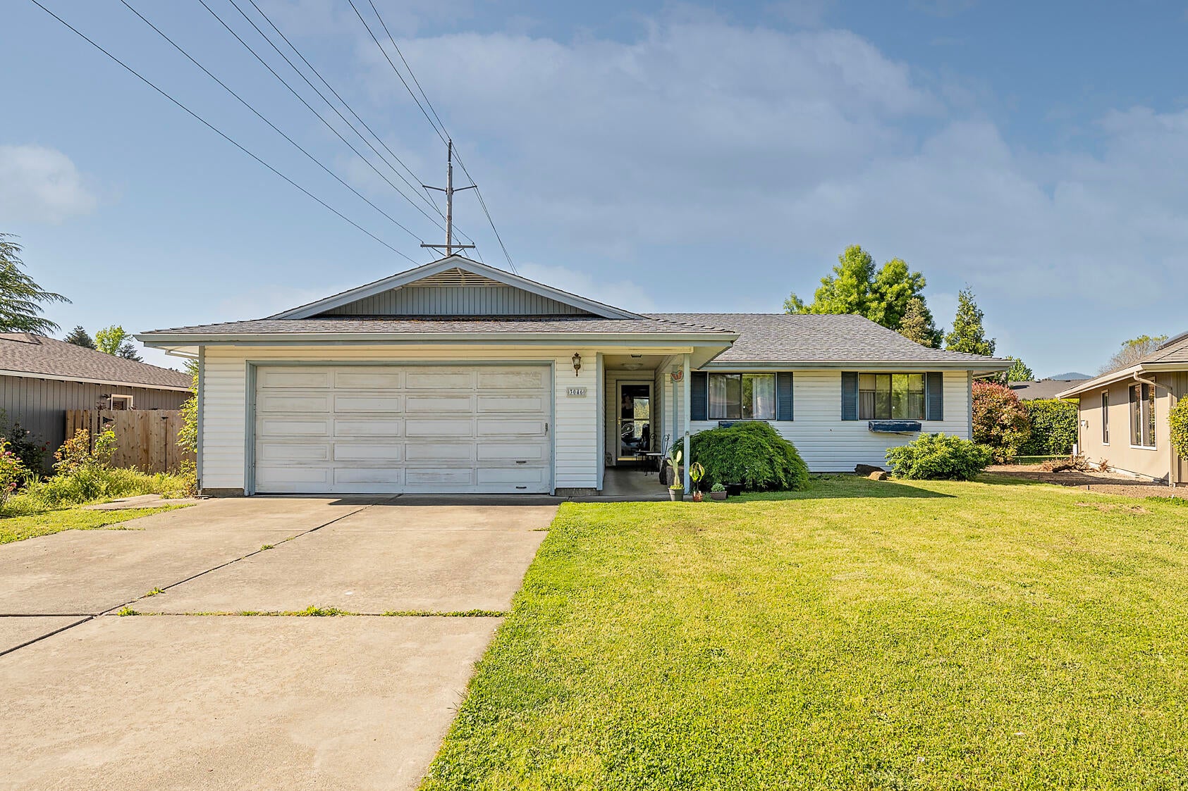 220182465, 3046 Crystal Mountain Ave, Medford, OR 97504