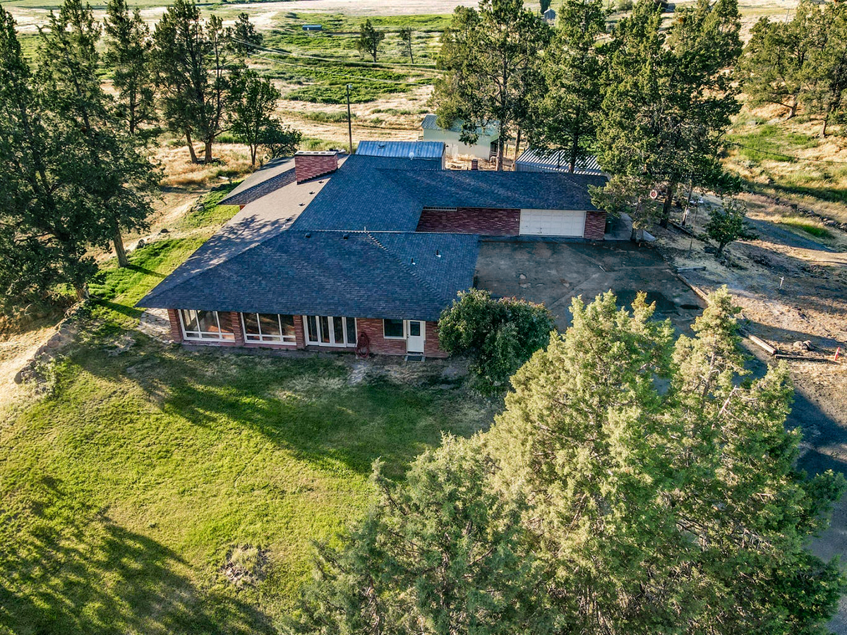 220183711, 13221 Crystal Springs Rd, Klamath Falls, OR 97603