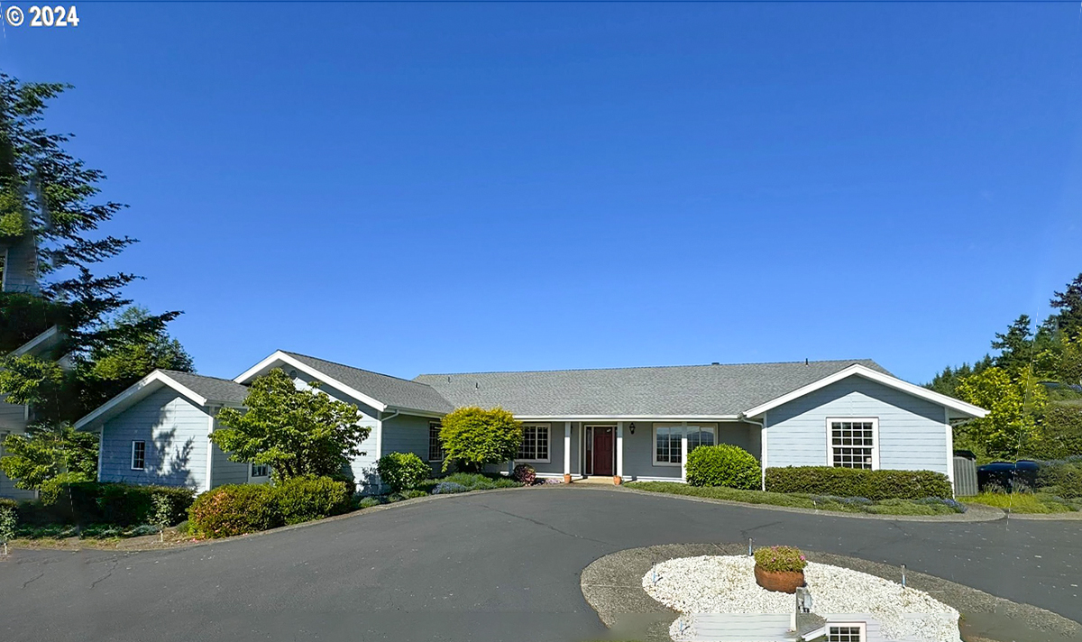 24366152, 98633 Harbor Hills Heights, Brookings, OR 97415