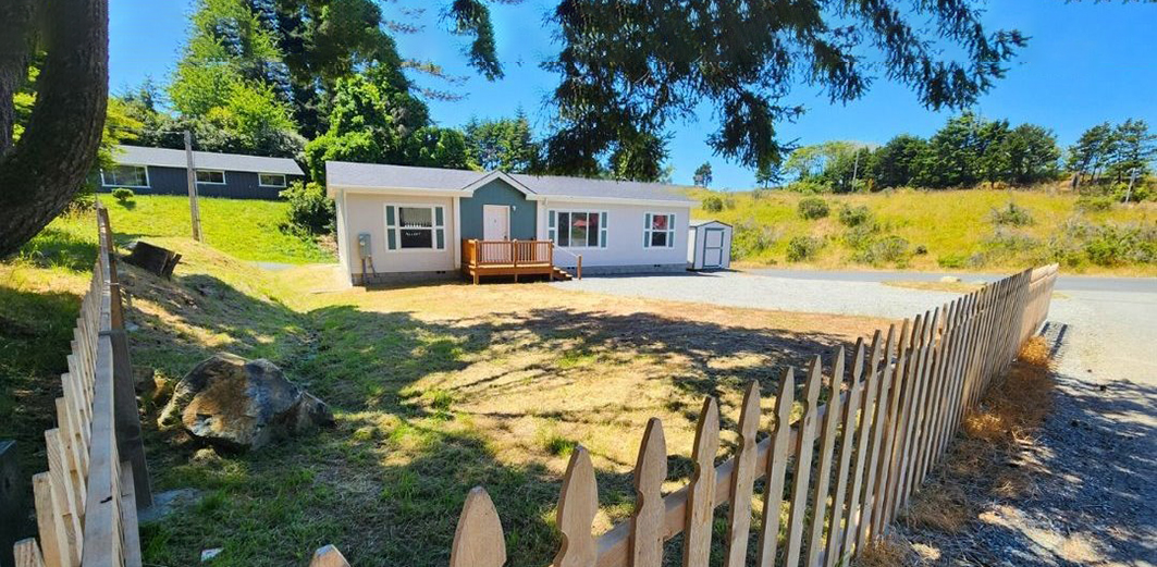 24130920, 29865 Colvin St, Gold Beach, OR 97444
