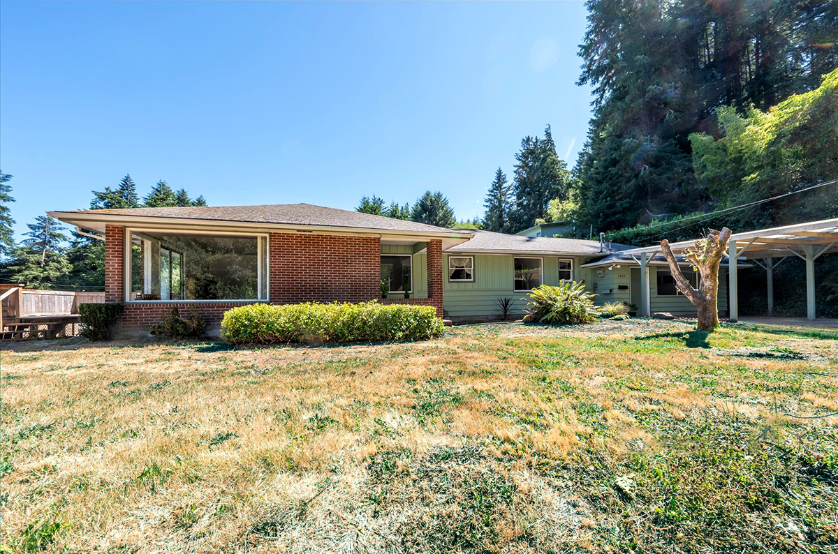 24055629, 1425 Cedar Ave, Coos Bay, OR 97420