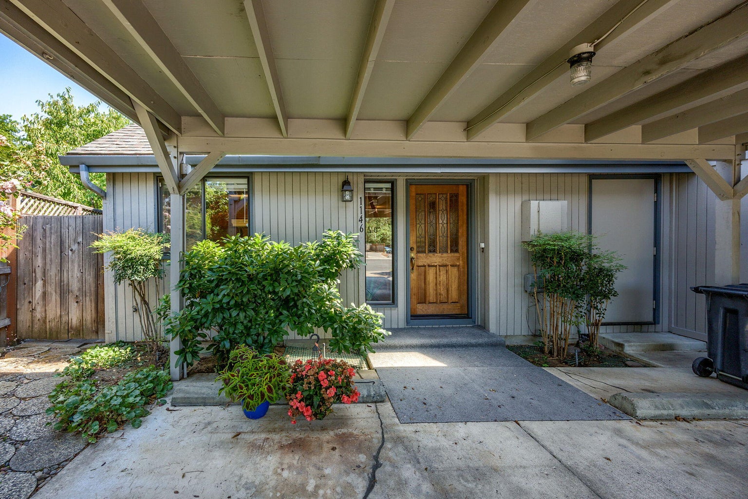 220187027, 1146 Bon Bon Cir, Medford, OR 97504
