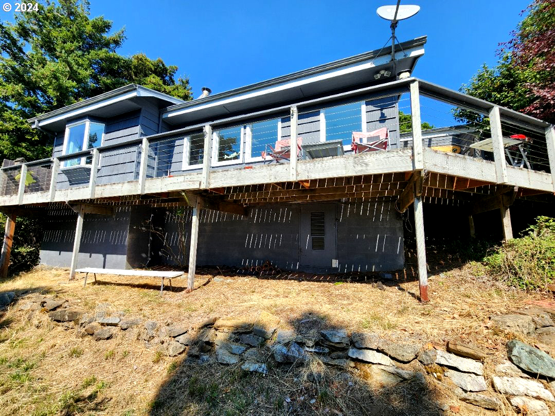 24439903, 30 Geer Cir, Port Orford, OR 97465