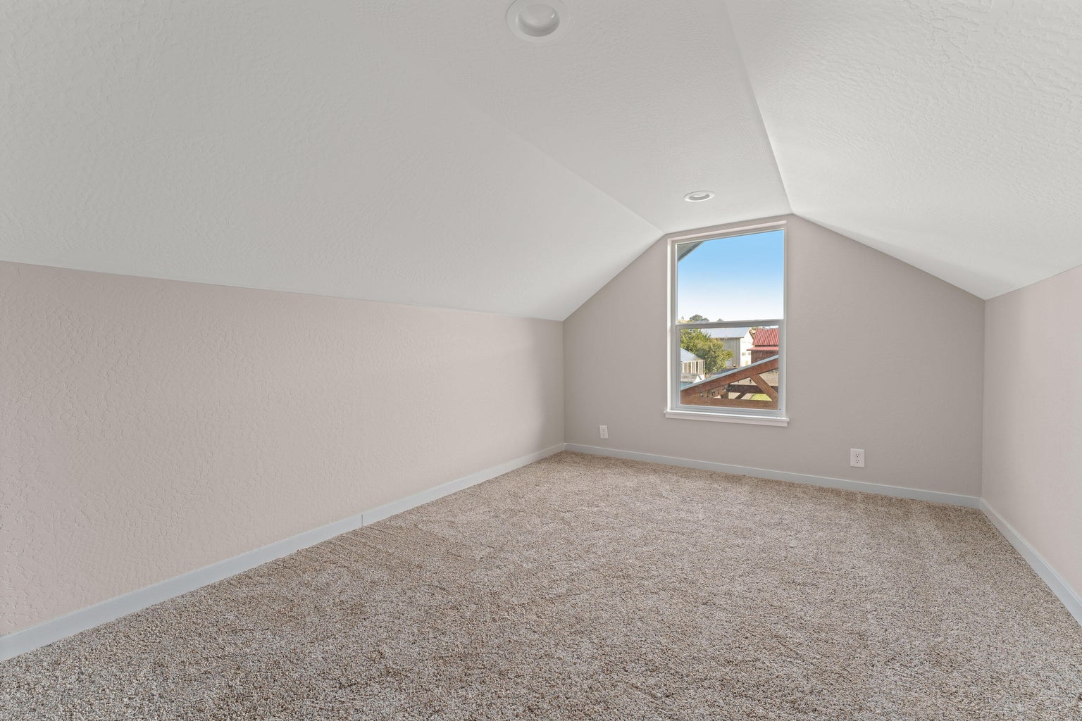 995-Suncrest-Road_32