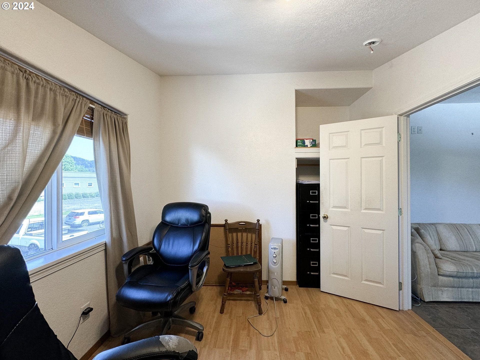 765-Cottage-St_34