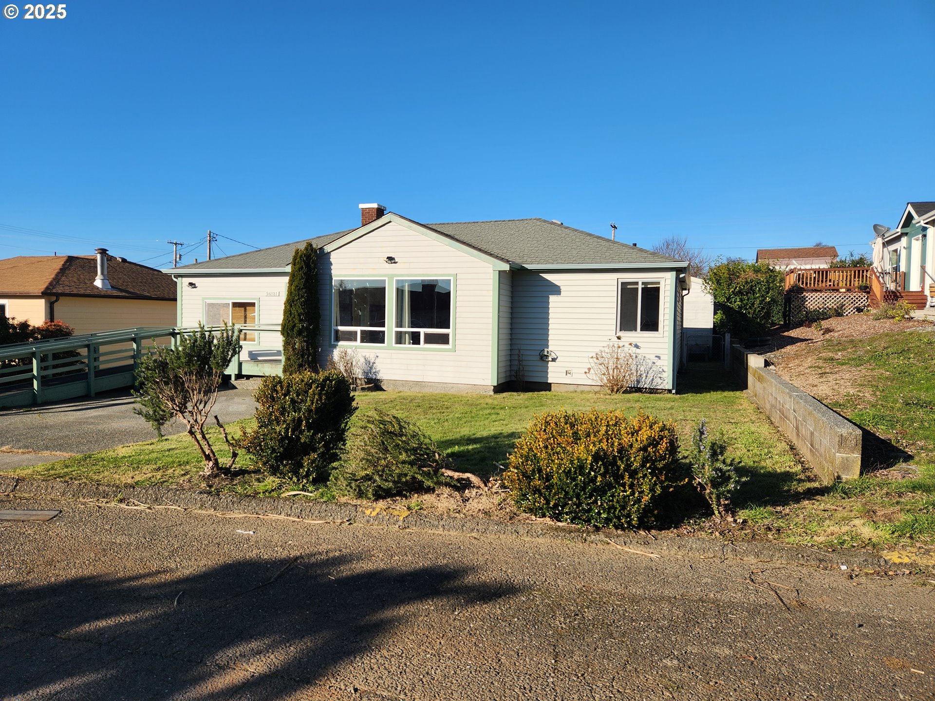 784922385, 94181 Ninth St, Gold Beach, OR 97444