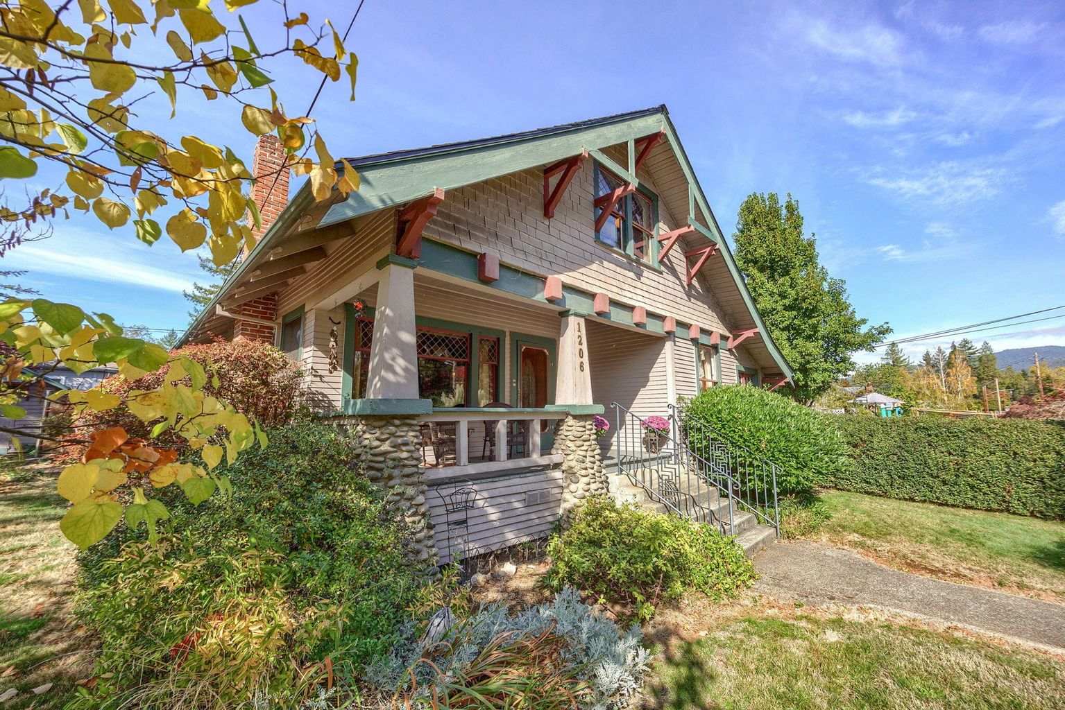 220191623, 1206 NW Washington Blvd, Grants Pass, OR 97526