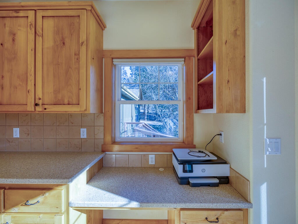 1140_Oregon_Ash_Cir_13