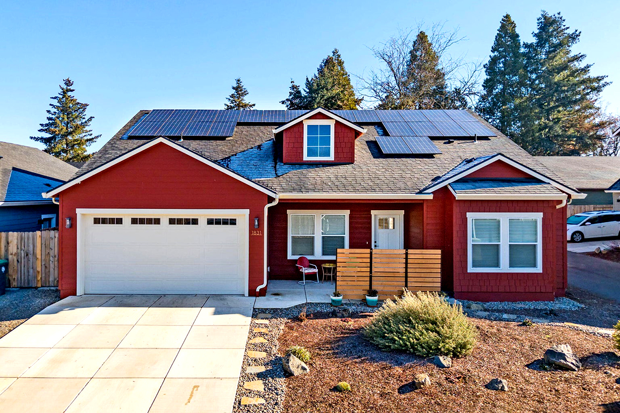 220194892, 1831 Dulcimer Ln, Medford, OR 97501