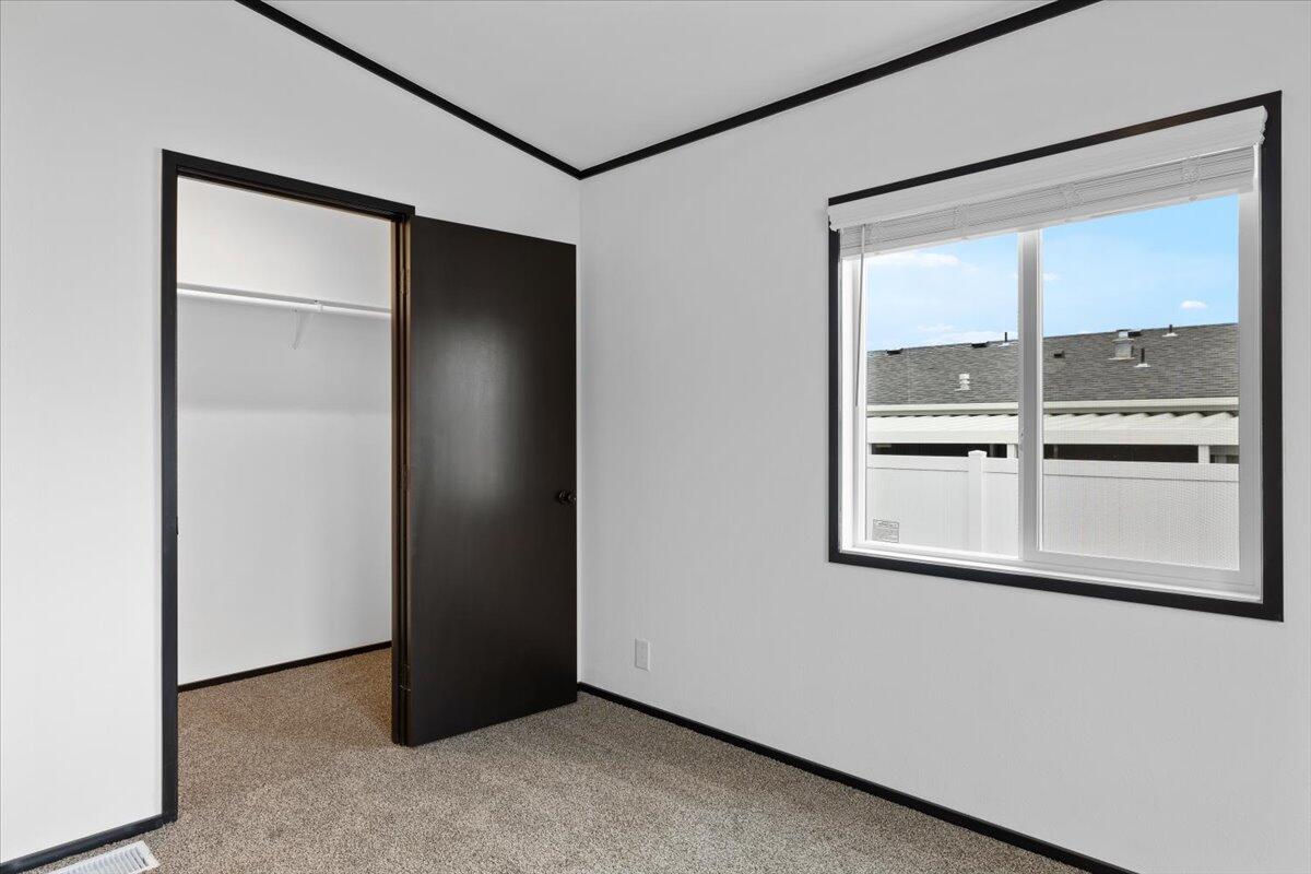 4601 S Pacific Highway_37_16