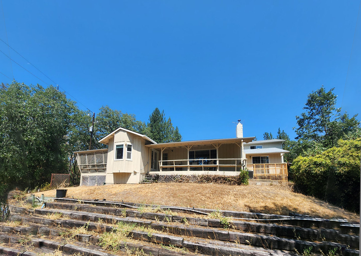 220184977, 180 Cienaga Ln, Grants Pass, OR 97526