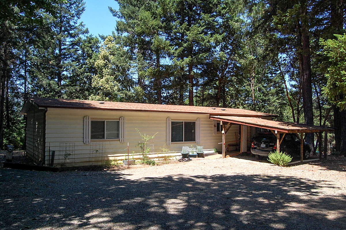 220196119, 350 Hamilton Ave, Cave Junction, OR 97523