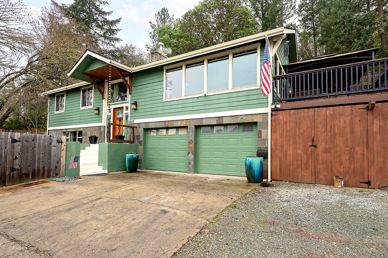 220194710, 6645 Pioneer Rd, Medford, OR 97501