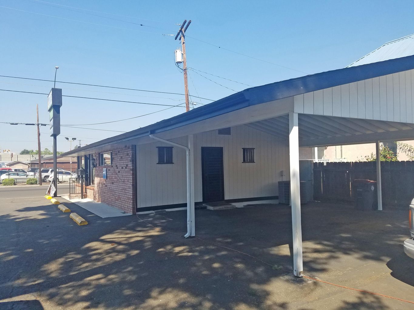 519 S Riverside Avenue_09