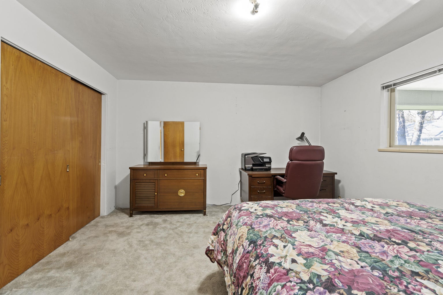 240_SW_Rogue_River_Ave_11