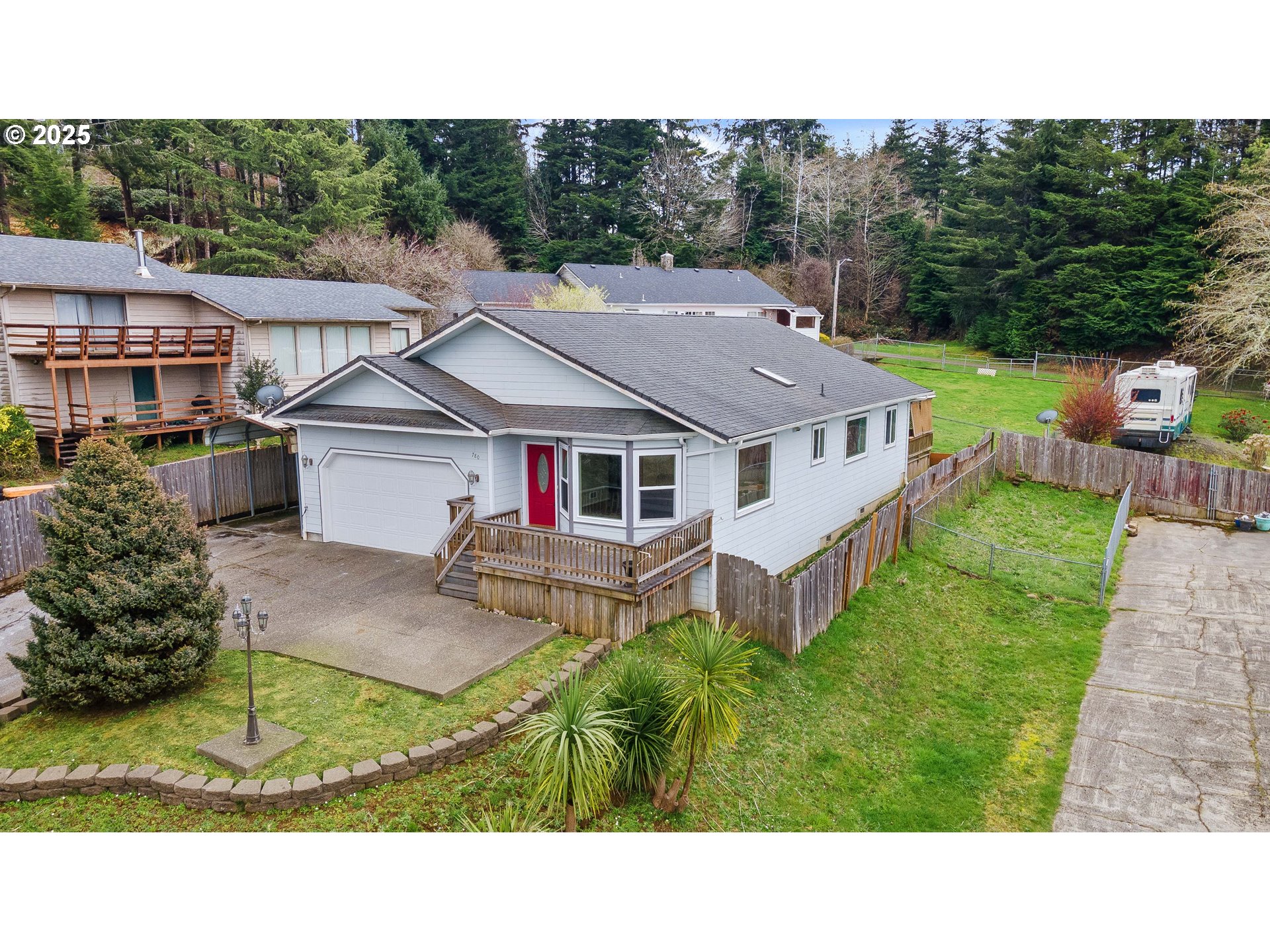 252104452, 780 H St, Coos Bay, OR 97420