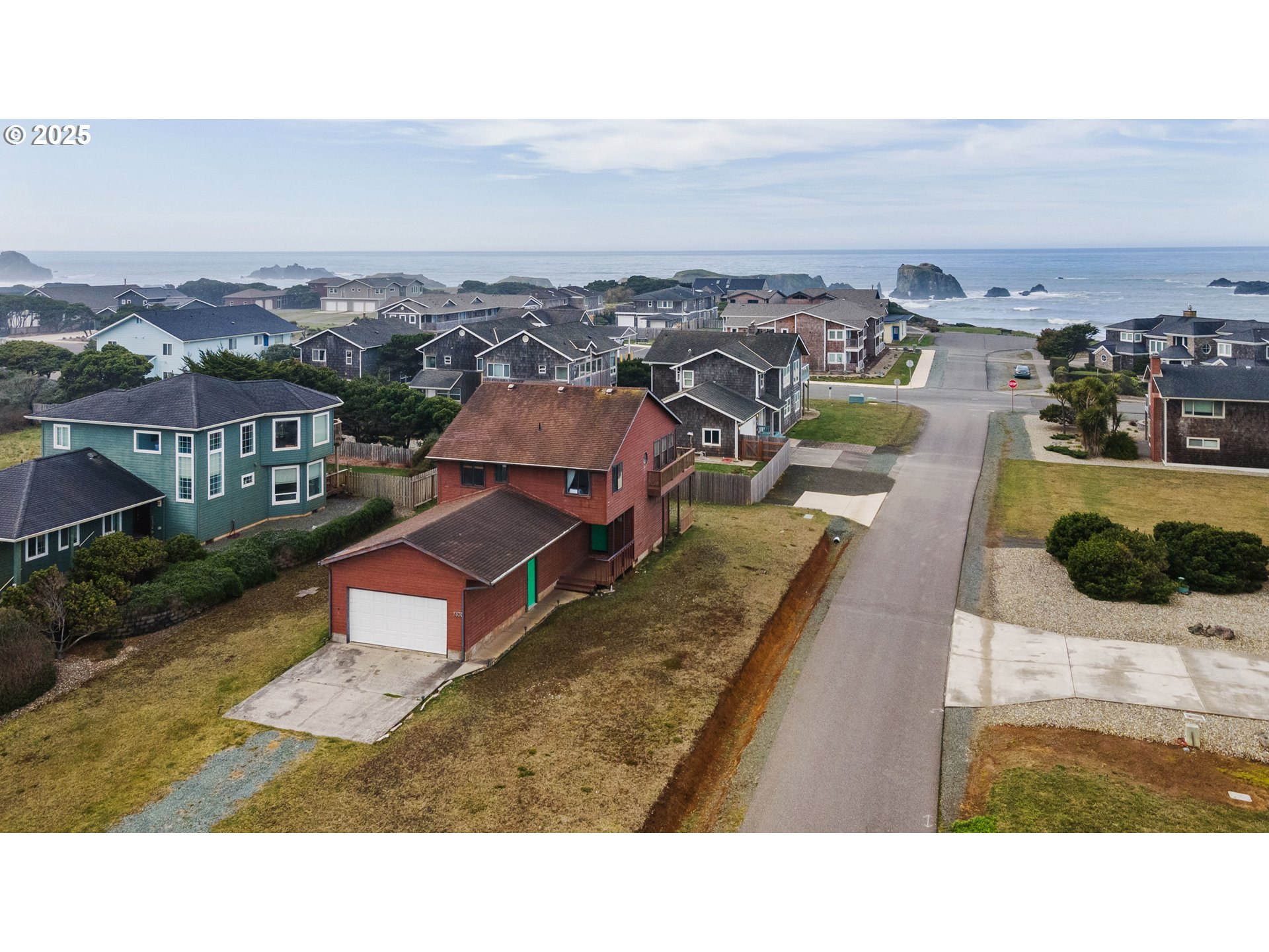 340945399, 800 Newport Ave, Bandon, OR 97411