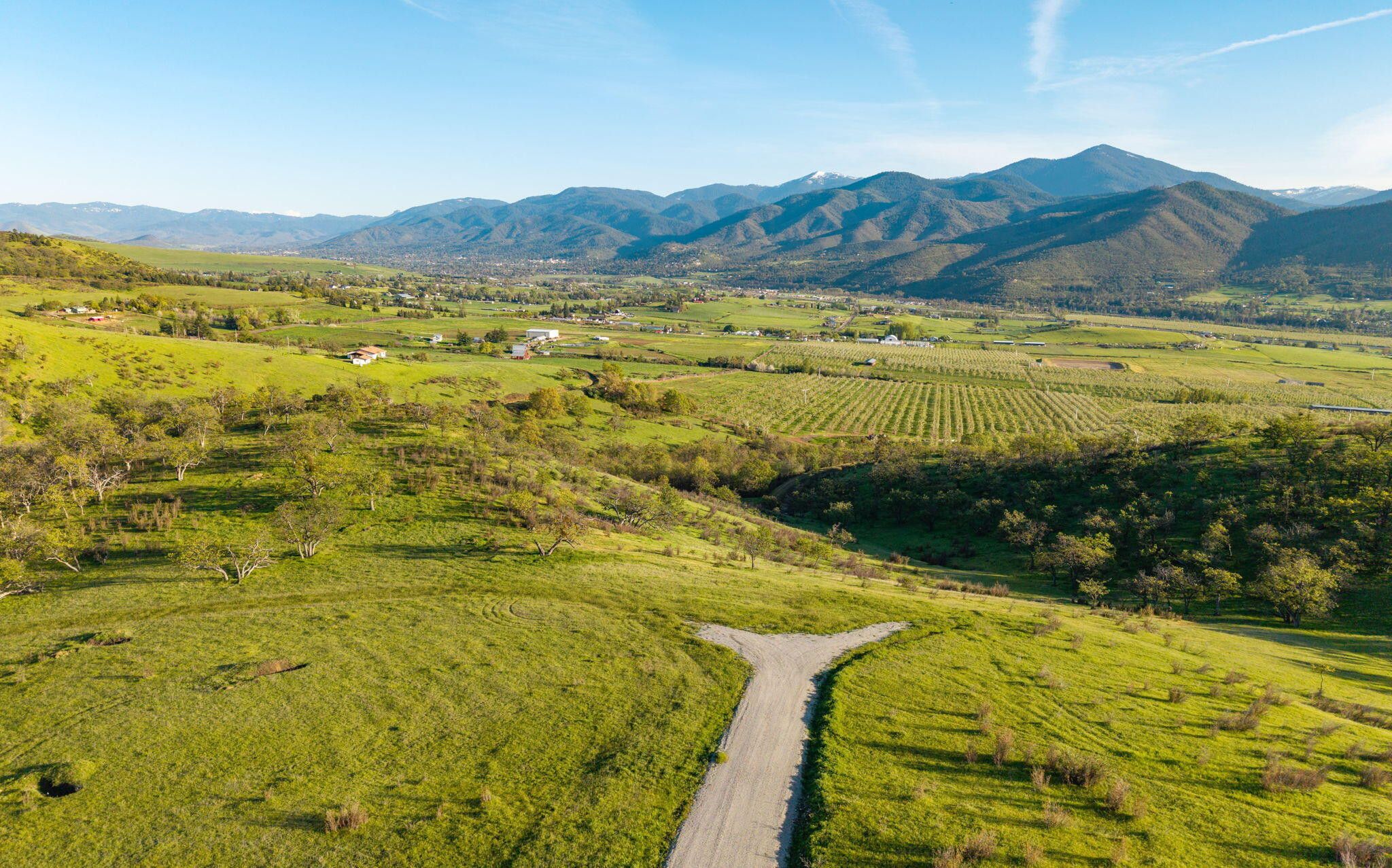 220197451, 520 N Valley Rd, Ashland, OR 97520