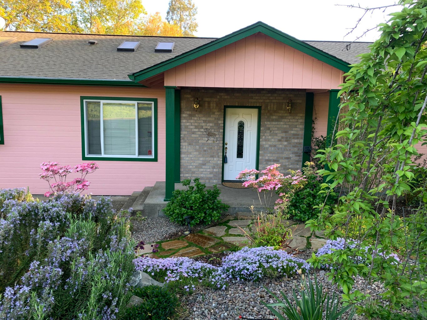 220198292, 860 Fifth Ave, Gold Hill, OR 97525
