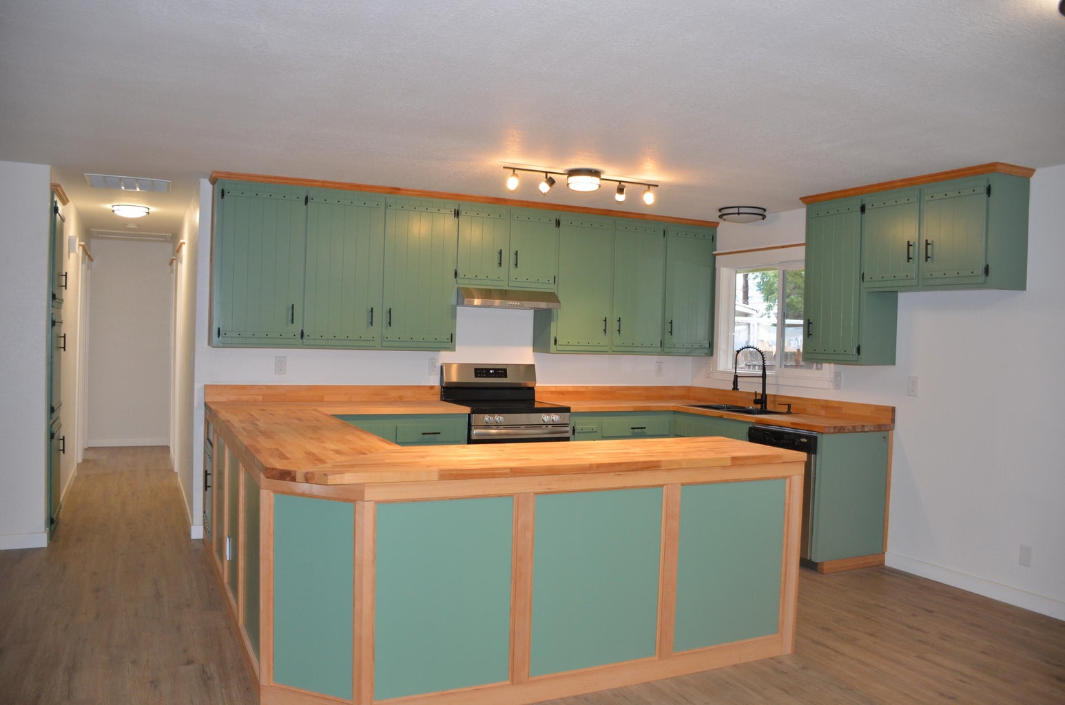 329_S_Kerby_Ave-08