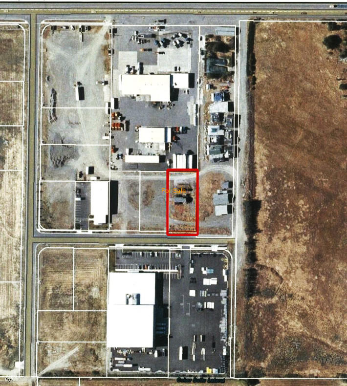 220142933, 1151 Helicopter Way, Medford, OR 97504, #220142933